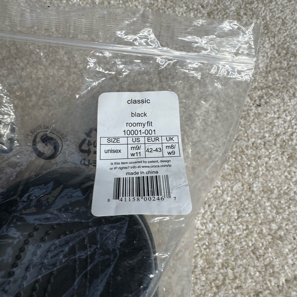 CROCS Black Slip-On shoe m9/w11 - Picture 7 of 7